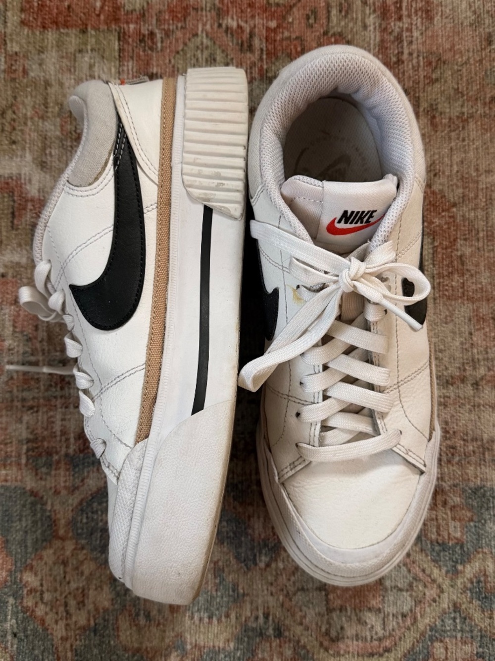 nike legacy lift sneakers